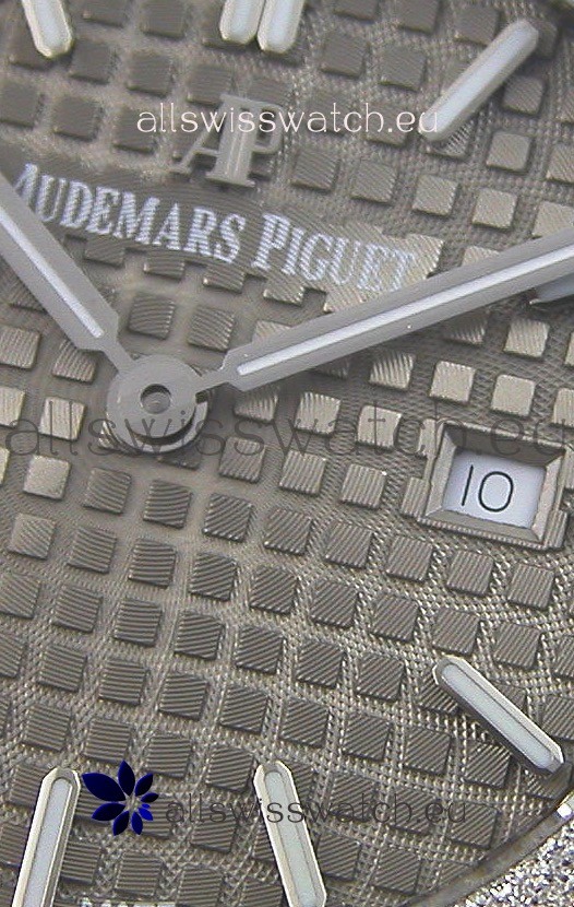 IMG_9086 Audemars Piguet Royal Oak Frosted White Gold QUARTZ 33MM Grey Dial - 1:1 Mirror 3