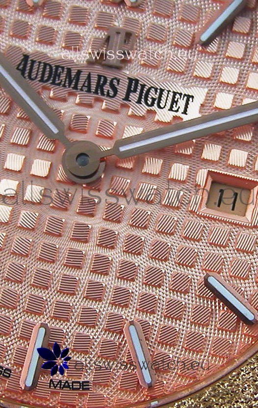 IMG_9081 Audemars Piguet Royal Oak Frosted Rose Gold QUARTZ Champange Dial 33MM - 1:1 Mirror Replica 5