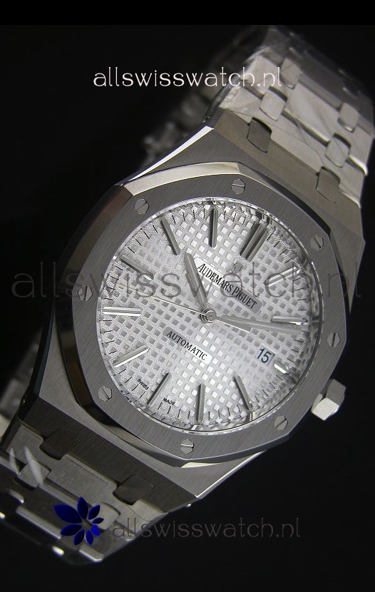 IMG_9081 Audemars Piguet Royal Oak 37MM Ladies - Ultimate 1:1 3120 Movement Replica 5