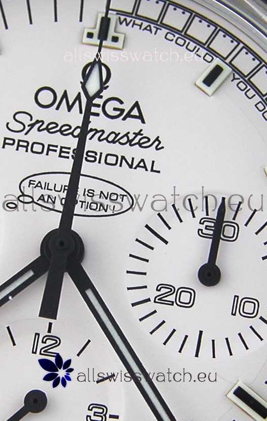 IMG_9081 Omega Speedmaster Professional SNOOPY Limited Edition Replica 5