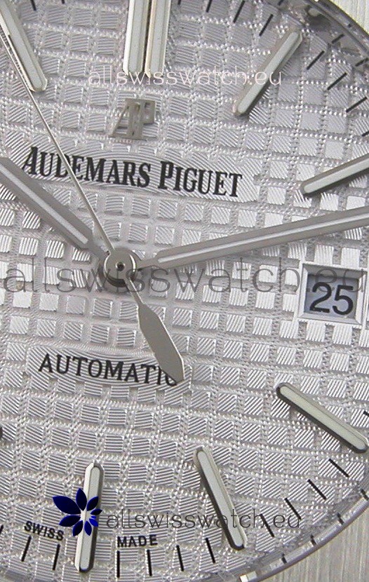 IMG_9081 Audemars Piguet Royal Oak 41MM Silver Dial Rubber Strap - 1:1 Mirror Ultimate Edition Replica 6