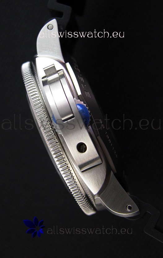 IMG_9081 Panerai Luminor Submersible PAM00719 1950 3 Days GMT Pole2Pole Replica 8