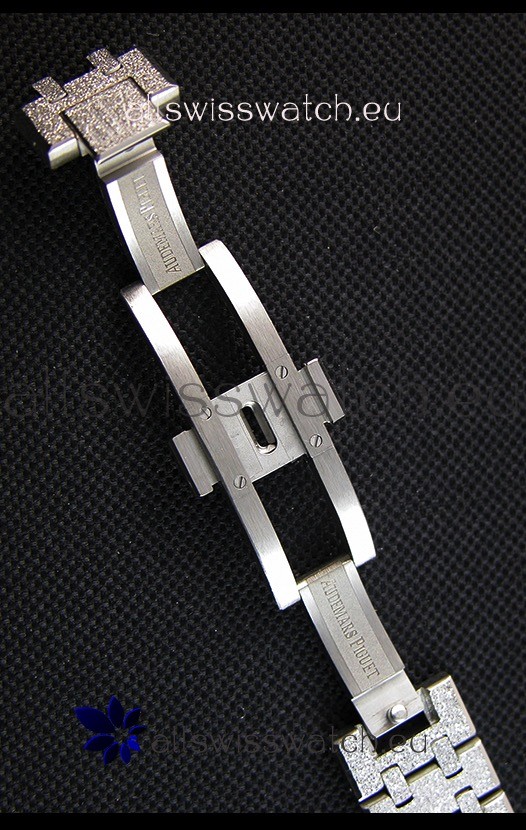 IMG_9081 Audemars Piguet Royal Oak Frosted Self-Winding White Gold Blue Dial 1:1 Mirror Replica 8