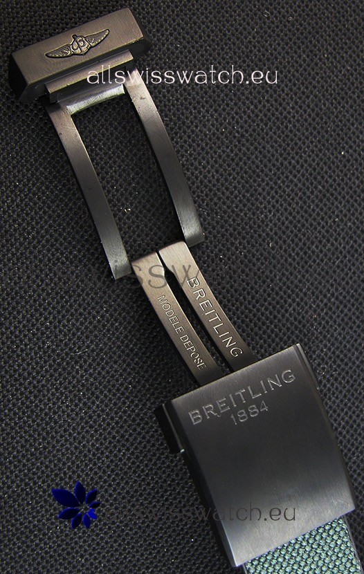 IMG_9081 Breitling Chronomat 44 Blacksteel DLC Coating 1:1 Mirror Replica 8