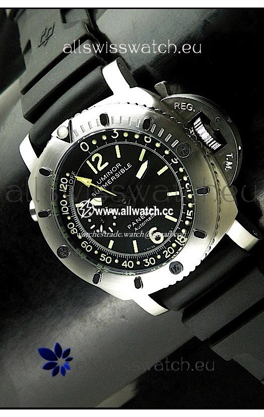 Panerai Luminor Submersible Automatic in Black