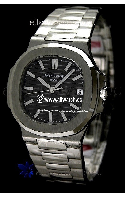 Patek Philippe Nautilis Jumbo in Steel Casing