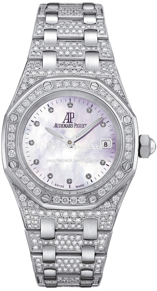 Audemars Piguet 67602BC.ZZ.1212BC.01 Royal Oak Ladies Quartz 18 kt White Gold case set with diamonds